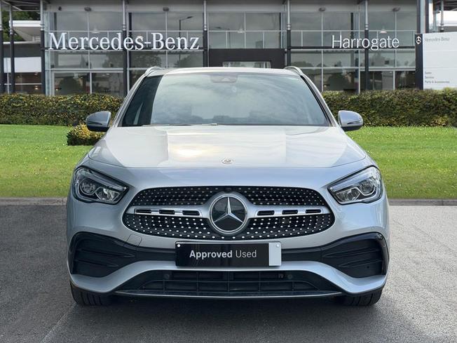 MERCEDES-BENZ GLA Photo 10