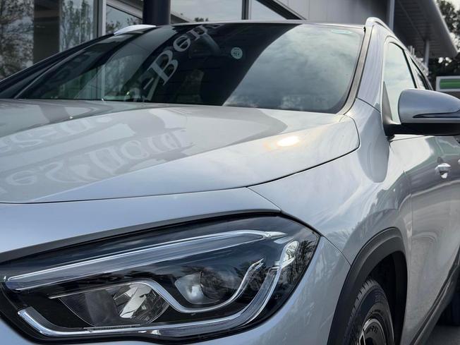MERCEDES-BENZ GLA Photo 12