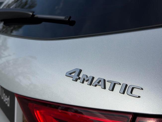 MERCEDES-BENZ GLA Photo 19