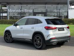 MERCEDES-BENZ GLA Photo 2