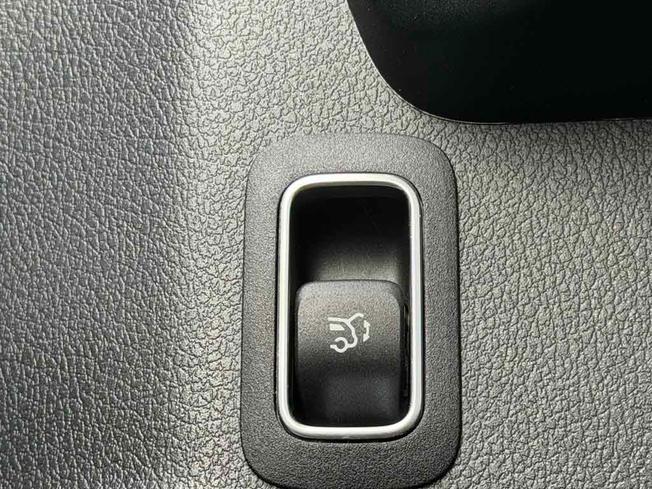 MERCEDES-BENZ GLA Photo 24