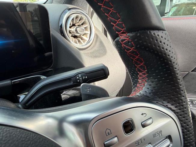 MERCEDES-BENZ GLA Photo 28