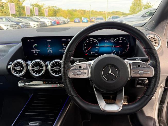 MERCEDES-BENZ GLA Photo 37
