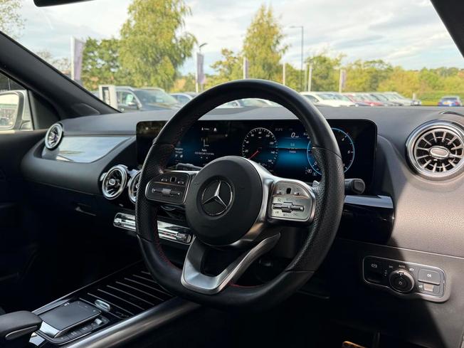 MERCEDES-BENZ GLA Photo 39