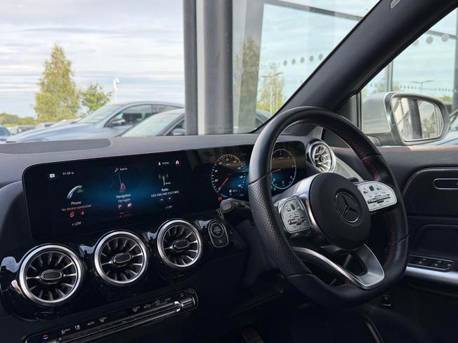 MERCEDES-BENZ GLA Photo 42