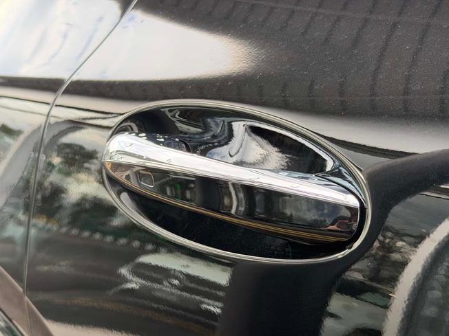 MERCEDES-BENZ GLA Photo 15