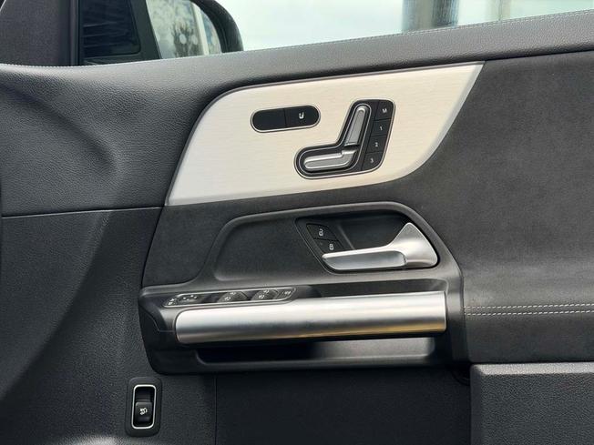 MERCEDES-BENZ GLA Photo 22