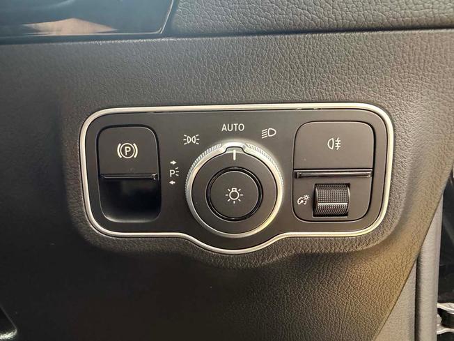 MERCEDES-BENZ GLA Photo 26