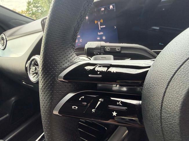 MERCEDES-BENZ GLA Photo 30