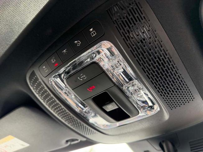 MERCEDES-BENZ GLA Photo 33
