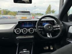 MERCEDES-BENZ GLA Photo 4