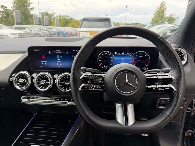 MERCEDES-BENZ GLA Photo 41