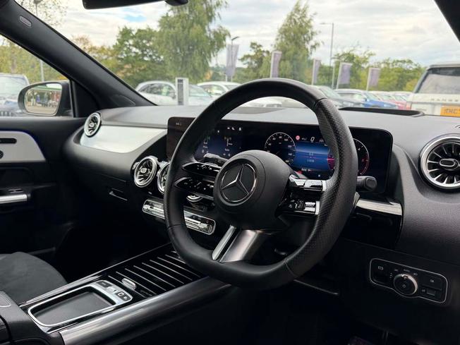 MERCEDES-BENZ GLA Photo 42