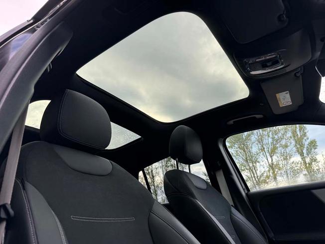 MERCEDES-BENZ GLA Photo 43