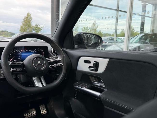 MERCEDES-BENZ GLA Photo 44