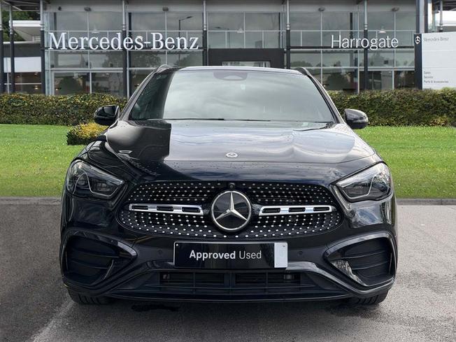 MERCEDES-BENZ GLA Photo 9