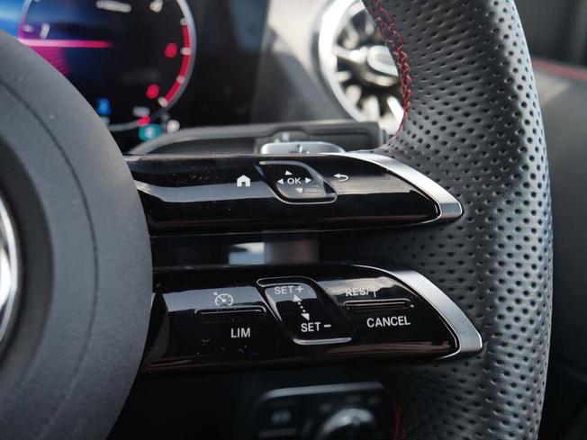 MERCEDES-BENZ Gla Photo 13