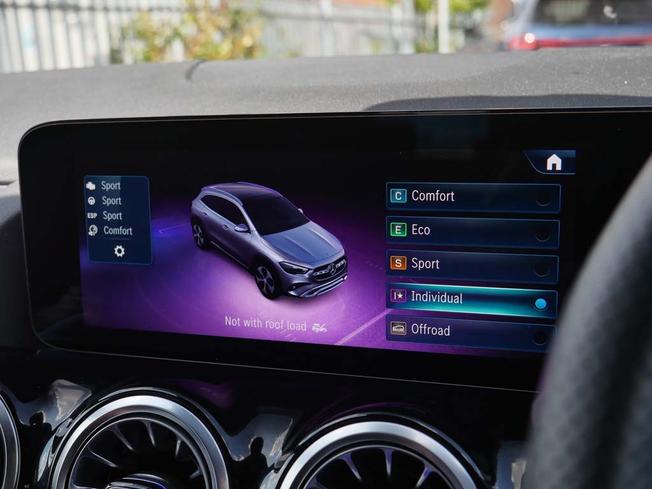 MERCEDES-BENZ Gla Photo 27