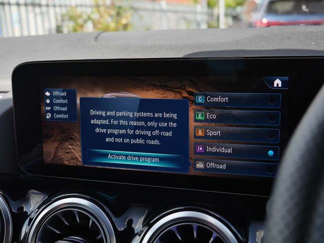 MERCEDES-BENZ Gla Photo 28