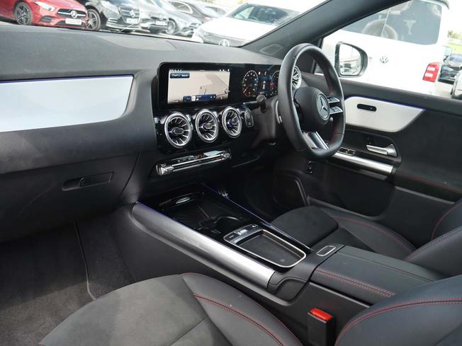 MERCEDES-BENZ Gla Photo 3