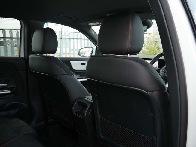 MERCEDES-BENZ Gla Photo 34