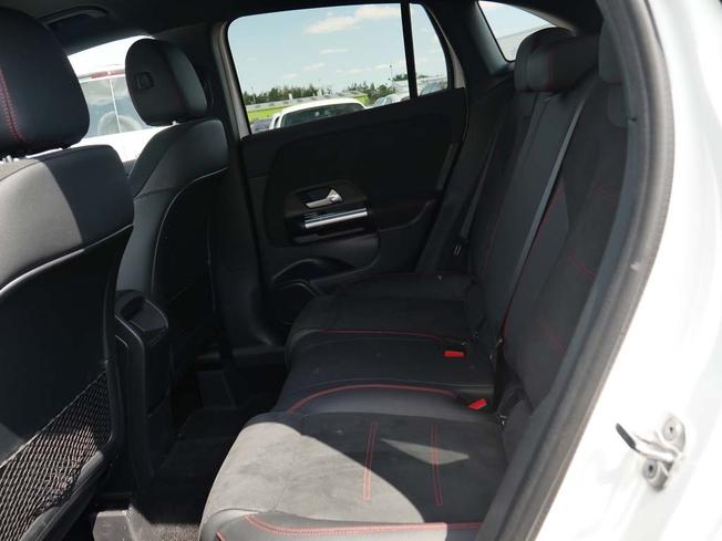 MERCEDES-BENZ Gla Photo 37