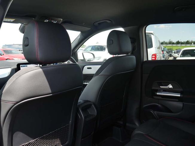 MERCEDES-BENZ Gla Photo 38