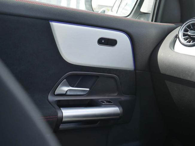 MERCEDES-BENZ Gla Photo 42
