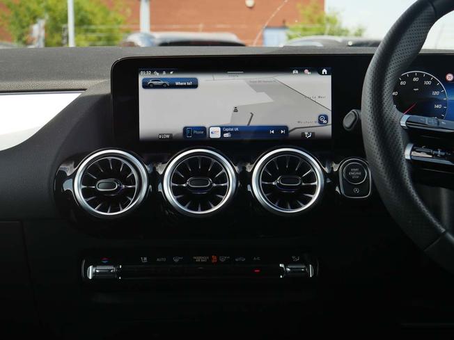 MERCEDES-BENZ Gla Photo 43