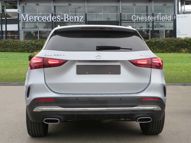 MERCEDES-BENZ GLA Photo 11