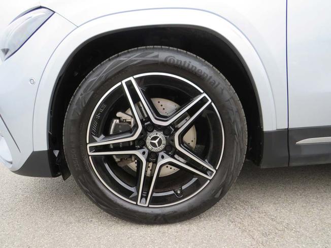 MERCEDES-BENZ GLA Photo 21