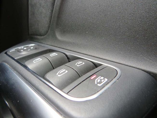 MERCEDES-BENZ GLA Photo 27