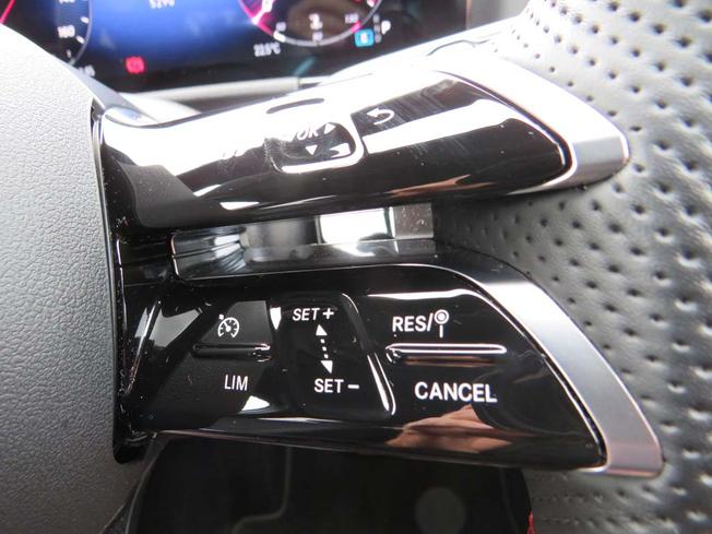 MERCEDES-BENZ GLA Photo 29