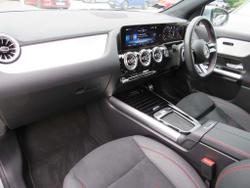 MERCEDES-BENZ GLA Photo 3