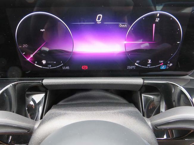 MERCEDES-BENZ GLA Photo 31