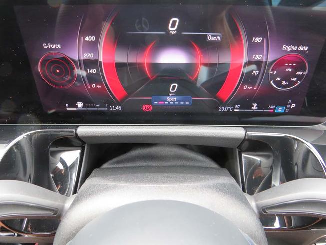 MERCEDES-BENZ GLA Photo 32