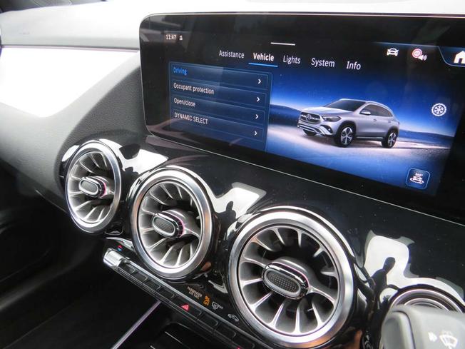 MERCEDES-BENZ GLA Photo 43