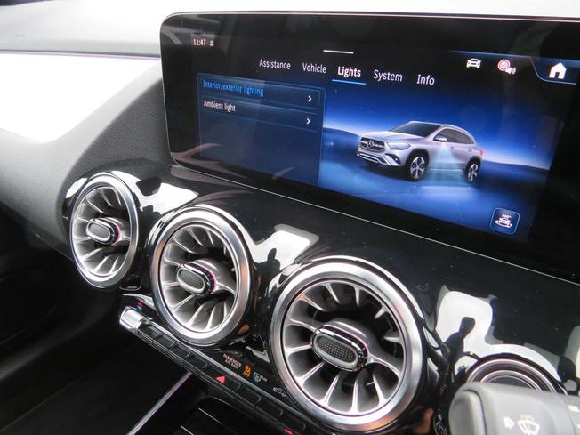 MERCEDES-BENZ GLA Photo 44