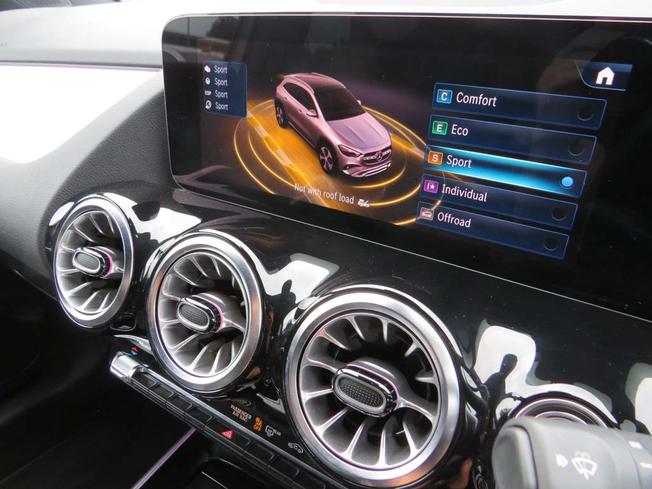 MERCEDES-BENZ GLA Photo 48