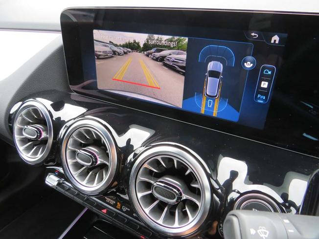 MERCEDES-BENZ GLA Photo 50