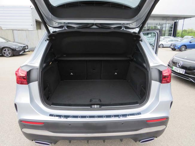 MERCEDES-BENZ GLA Photo 9