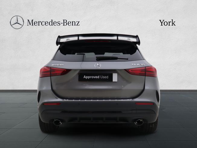 MERCEDES-BENZ GLA Photo 11