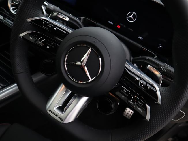 MERCEDES-BENZ GLA Photo 12