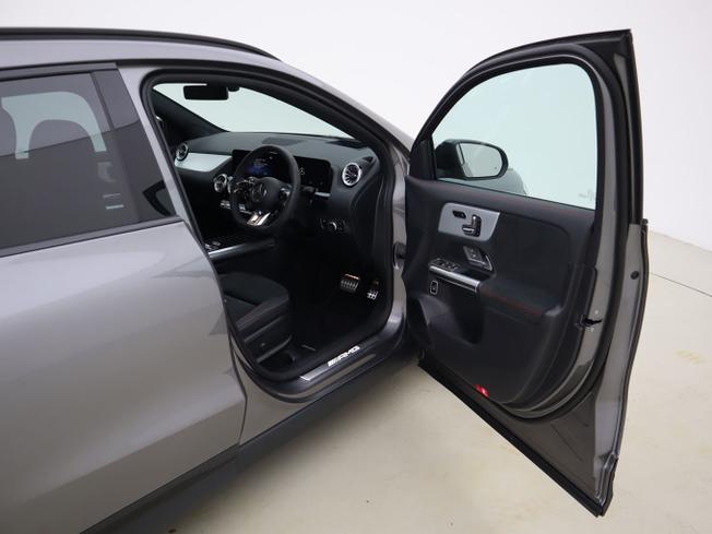 MERCEDES-BENZ GLA Photo 13
