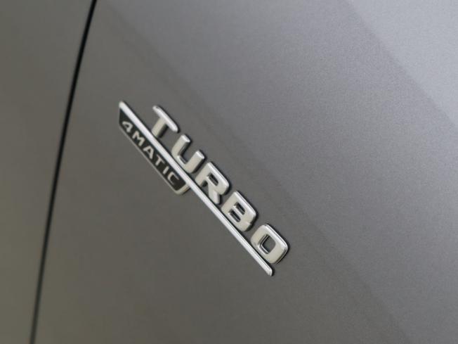 MERCEDES-BENZ GLA Photo 14