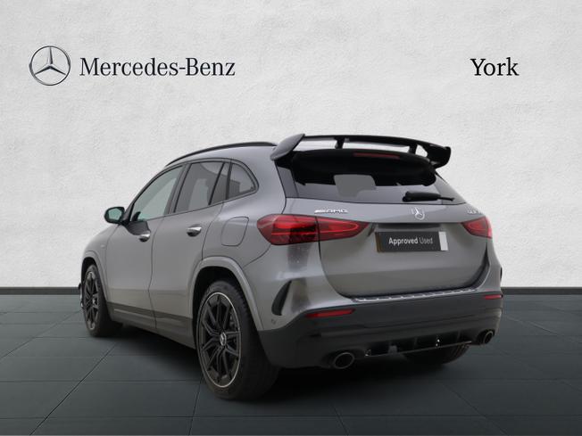 MERCEDES-BENZ GLA Photo 2