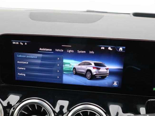 MERCEDES-BENZ GLA Photo 35