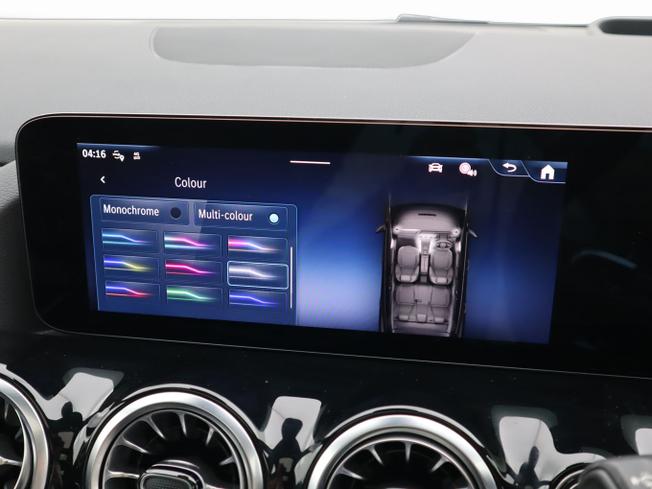 MERCEDES-BENZ GLA Photo 38