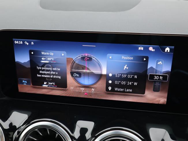 MERCEDES-BENZ GLA Photo 39
