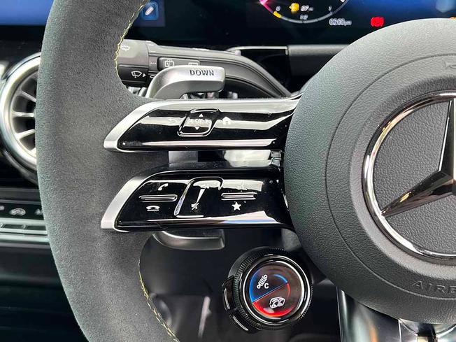 MERCEDES-BENZ Gla Photo 25